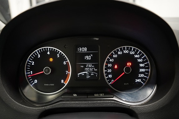 Volkswagen Polo 11 of 18
