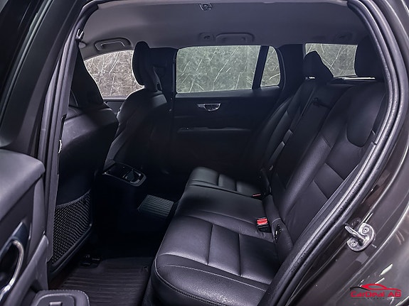 Volvo V60 18 of 28