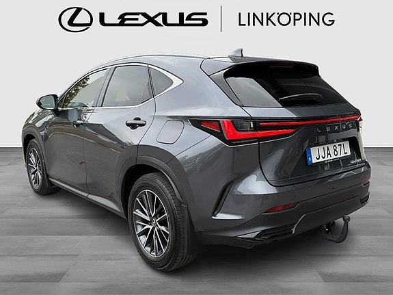 Lexus NX450h+ 2 of 15