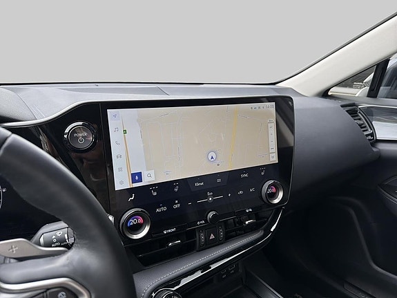 Lexus NX450h+ 13 of 15