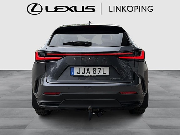 Lexus NX450h+ 4 of 15