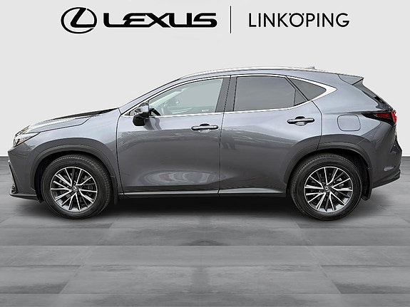 Lexus NX450h+ 3 of 15