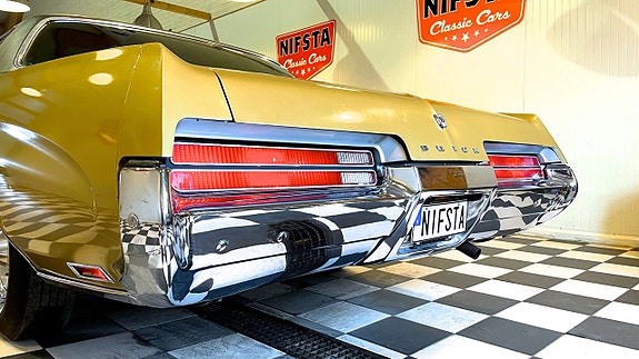 Buick Le Sabre 17 of 30