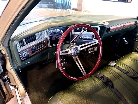 Buick Le Sabre 27 of 30