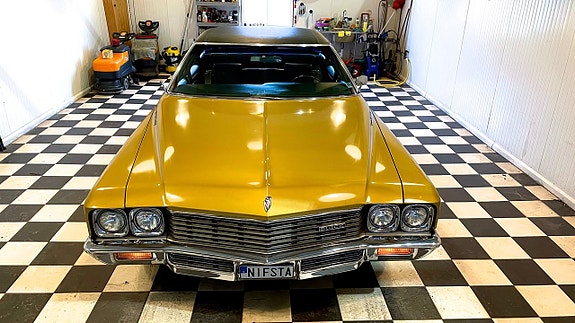 Buick Le Sabre 9 of 30