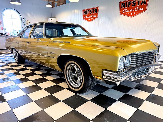 Buick Le Sabre 6 of 30