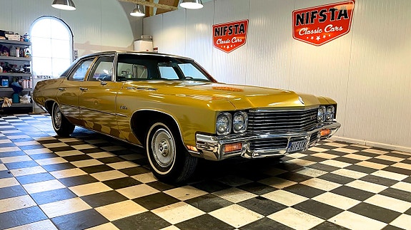 Buick Le Sabre 7 of 30