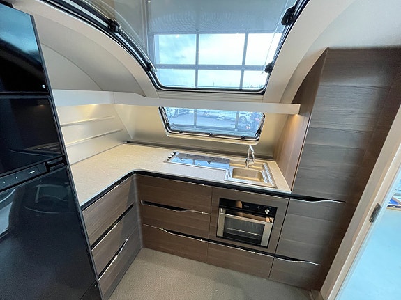 Adria Alpina 753 HK /ALDE/ Förtält / AC / Markis / Front kök/ Barnkammare / 20 of 22