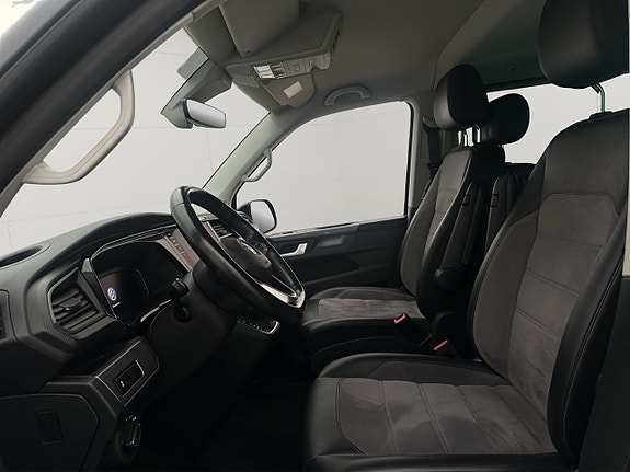 Volkswagen Multivan 16 of 30