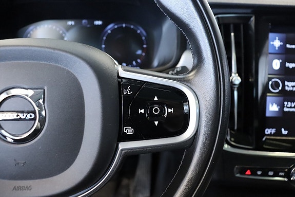 Volvo V90 Cross Country 10 of 19
