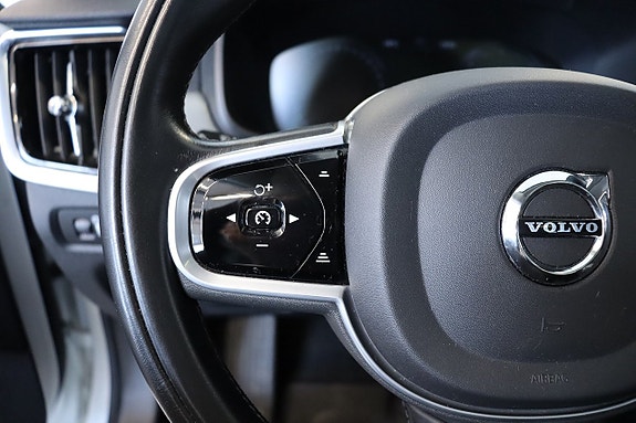 Volvo V90 Cross Country 9 of 19