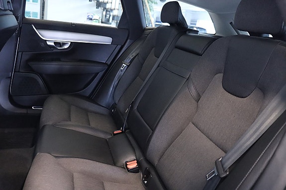 Volvo V90 Cross Country 11 of 19