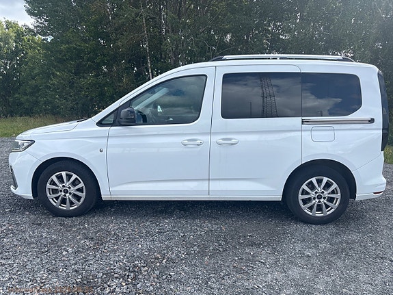 Ford Connect Tourneo 8 of 27