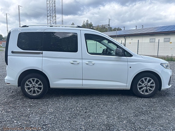 Ford Connect Tourneo 4 of 27