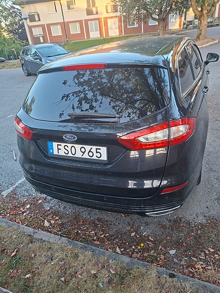 Ford Mondeo 3 of 5