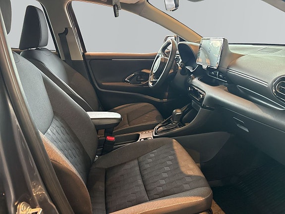 Toyota Yaris 6 of 10