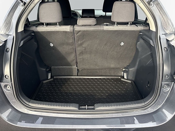 Toyota Yaris 10 of 10