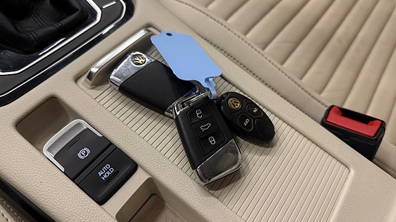 Volkswagen Passat 26 of 30