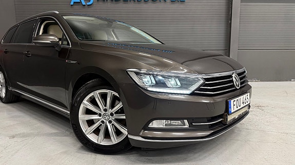 Volkswagen Passat 3 of 30