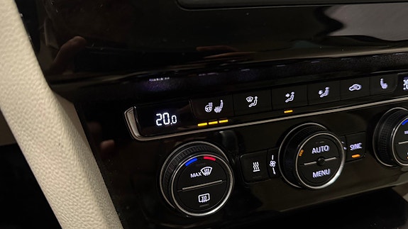 Volkswagen Passat 29 of 30