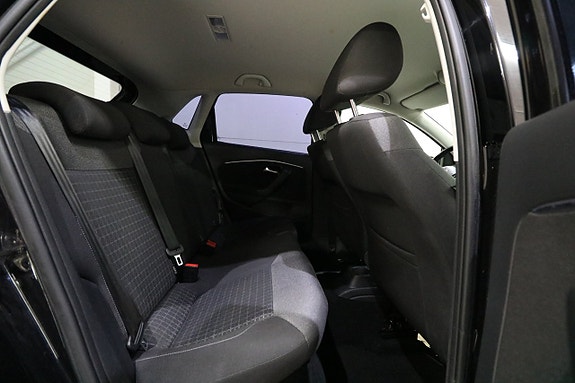 Volkswagen Polo 15 of 29