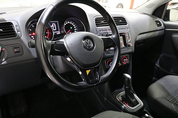 Volkswagen Polo 8 of 29
