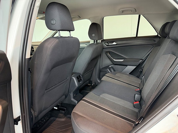 Volkswagen T-Roc 9 of 12
