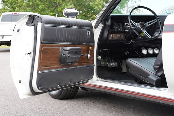 Buick GS 12 of 27