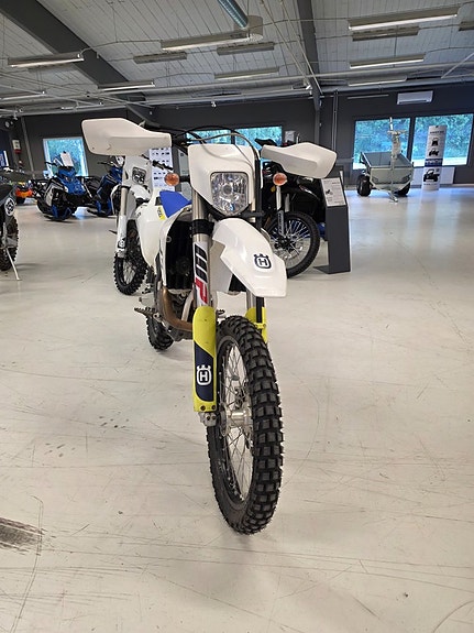 HUSKVARNA FE 250 *Nybesiktad *Landsvägsreggad *0% ränta på 24 månader* 3 of 5