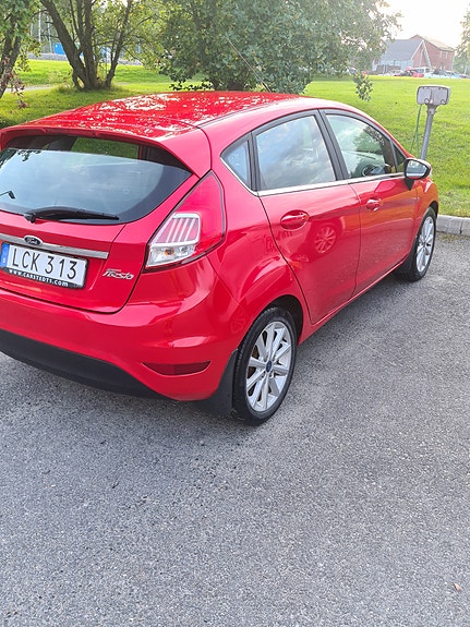 Ford Fiesta 5 of 9