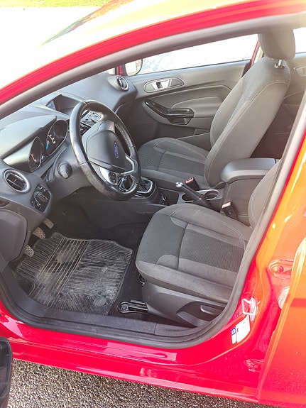 Ford Fiesta 8 of 9
