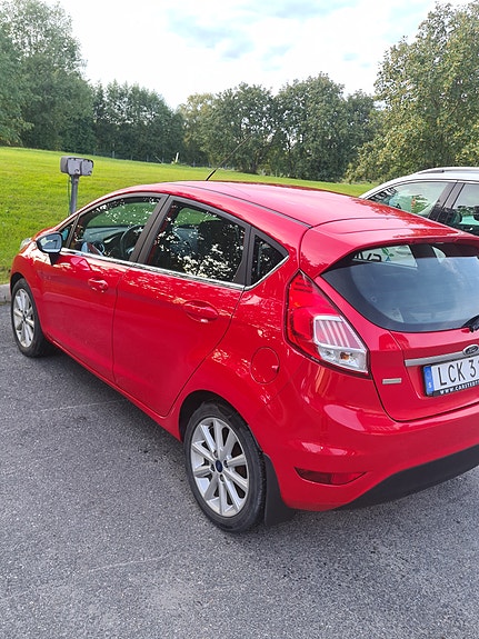 Ford Fiesta 6 of 9