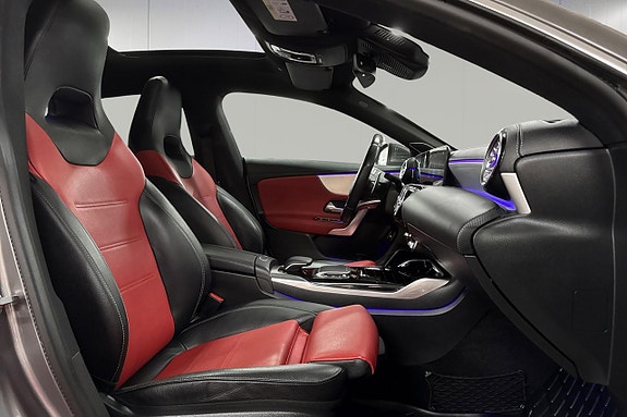 Mercedes-Benz CLA35 18 of 21