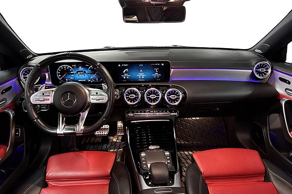Mercedes-Benz CLA35 8 of 21