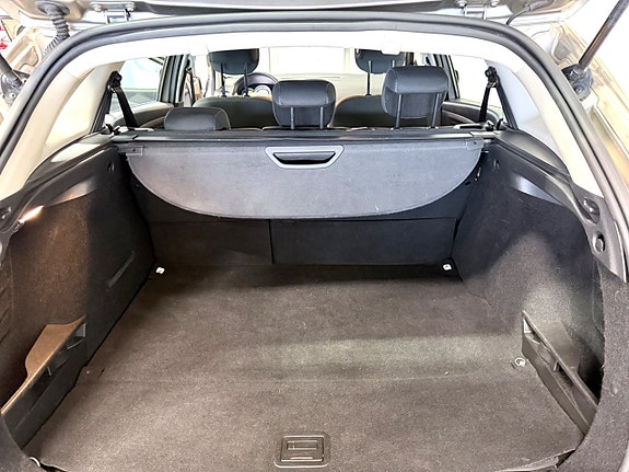Renault Megane 13 of 14