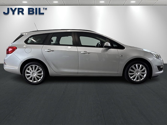 Opel Astra 2 of 23