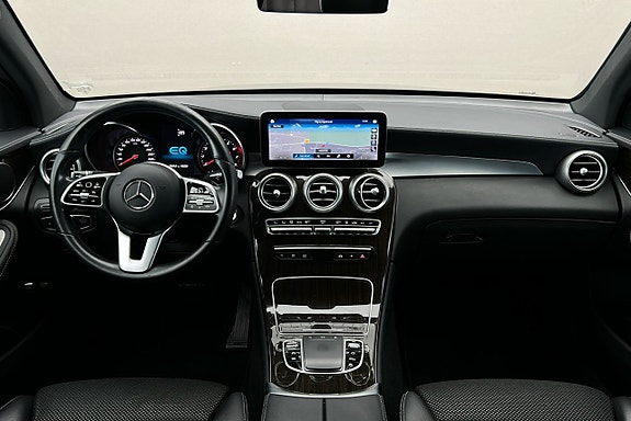Mercedes-Benz GLC300 e 3 of 3