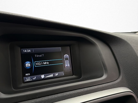 Volvo V40 Cross Country 17 of 24