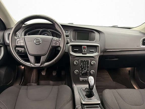 Volvo V40 Cross Country 10 of 24