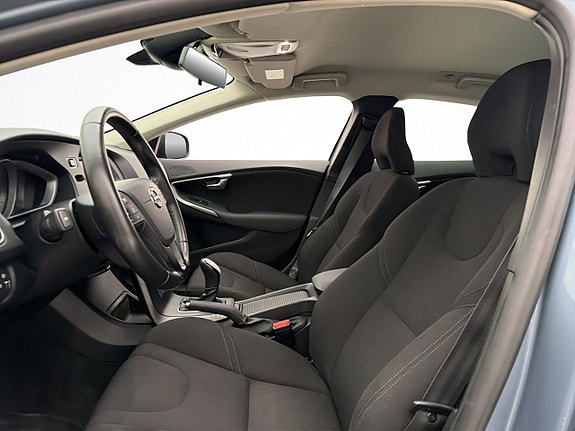 Volvo V40 Cross Country 9 of 24