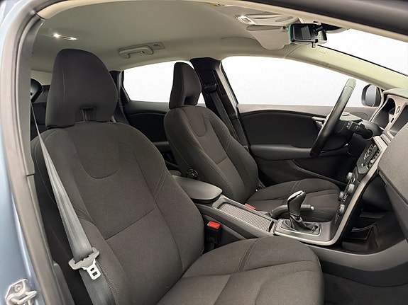 Volvo V40 Cross Country 11 of 24