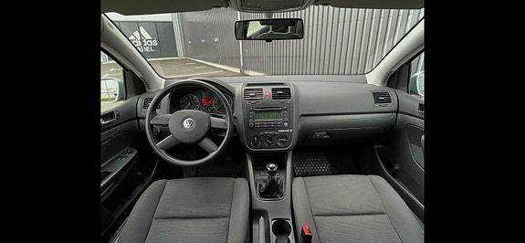 Volkswagen Golf V 4 of 5
