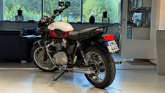 Triumph Bonneville T120 Motone Premium // 171mil 4 of 27