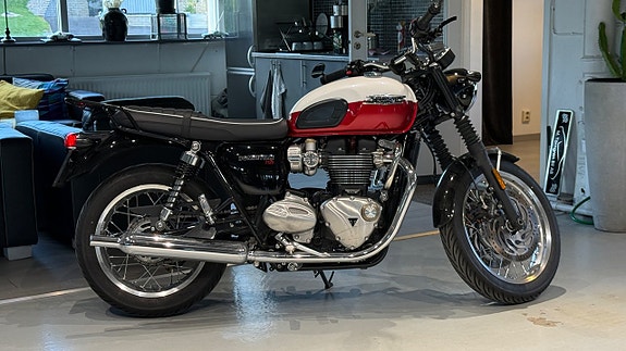 Triumph Bonneville T120 Motone Premium // 171mil 24 of 27