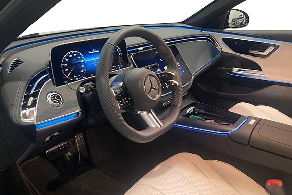 Mercedes-Benz E300 9 of 15