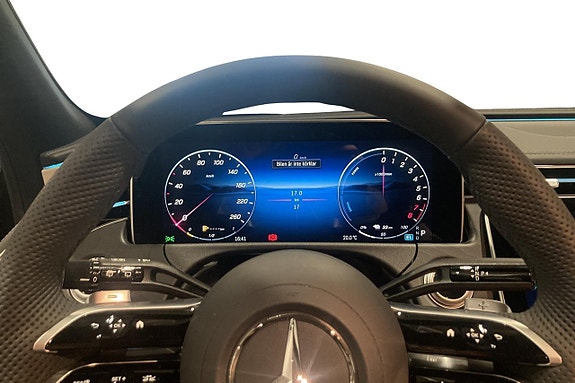 Mercedes-Benz E300 6 of 15