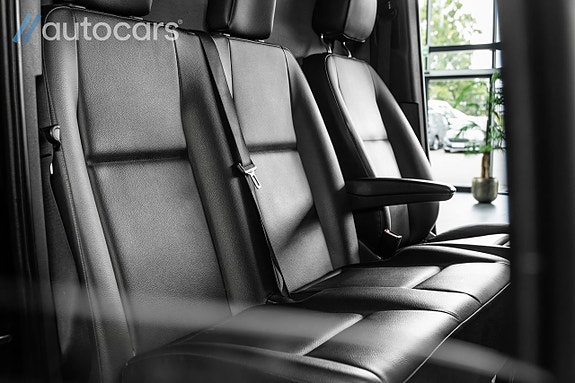 Mercedes-Benz Sprinter 319 28 of 30
