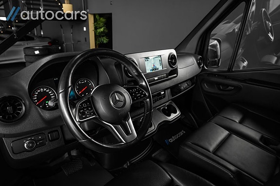 Mercedes-Benz Sprinter 319 18 of 30