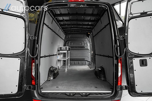 Mercedes-Benz Sprinter 319 16 of 30