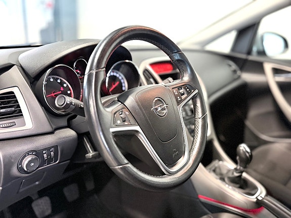 Opel Astra 11 of 14